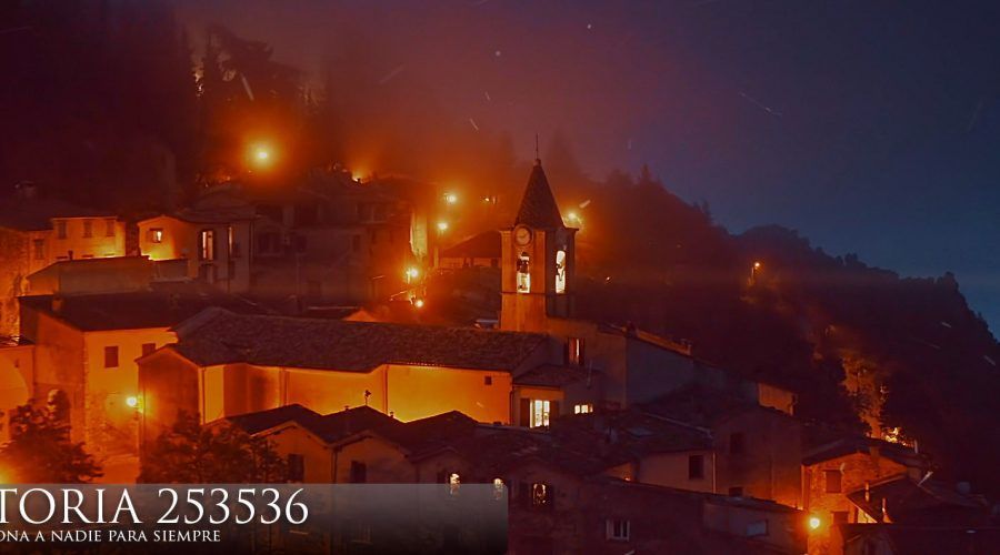 Precioso exterior noche en LA HISTORIA 253536
