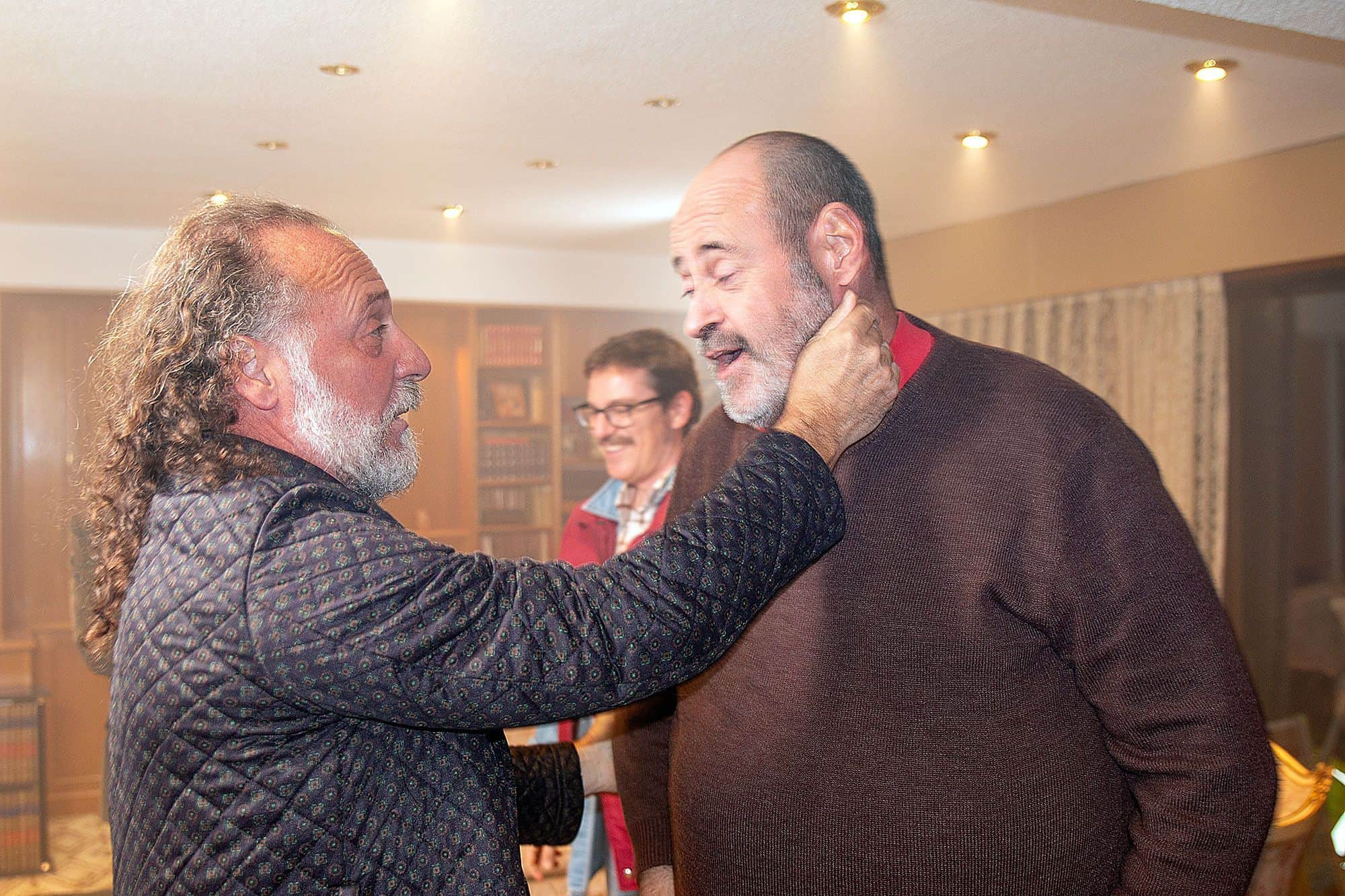 Actores y amigos, José Antonio Ortas y Pablo Pinedo. De fondo, Alberto Mazarro.
